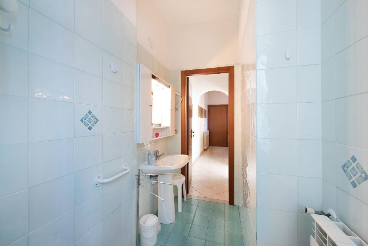 דירות ואראצה Trilocale Mazzini Con 2 Balconi מראה חיצוני תמונה
